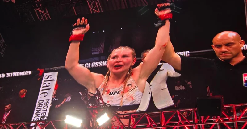 UFC Fight Night: Rusiyalı döyüşçü qələbə qazanıb FOTO