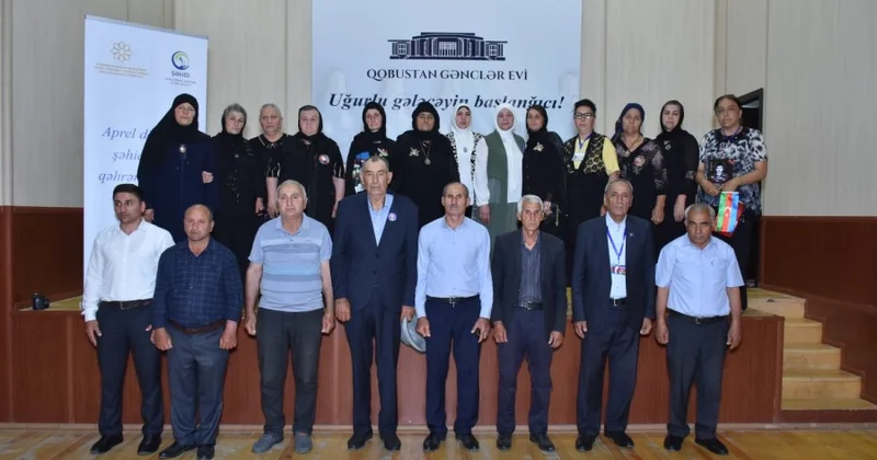 Aprel döyüşləri şəhidlərinin qəhrəmanlığının tərənnümü adlı tədbir keçirildi FOTOLAR
