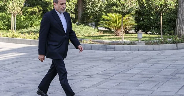 İran XİN rəhbəri Putinlə görüşməyi planlaşdırır