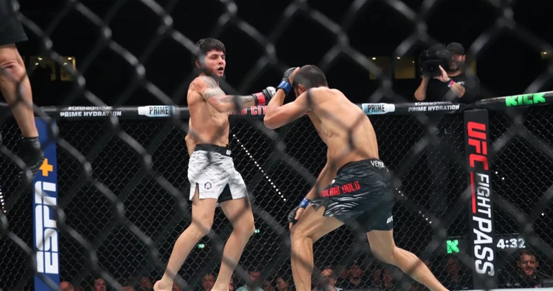 Тофиг Мусаев проиграл свой дебютный бой в UFC ОБНОВЛЕНО