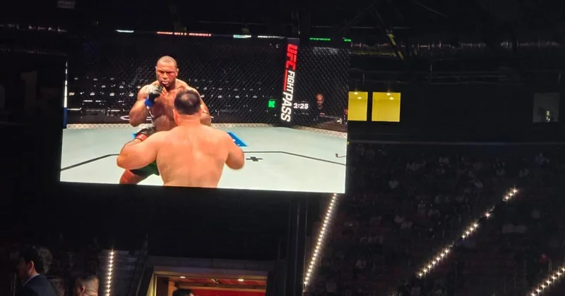 UFC Fight Night: Ağır çəki üzrə ilkin kartın qalibi müəyyənləşdi FOTO