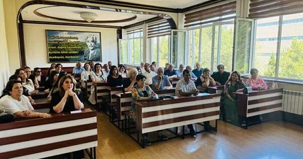 30 il sonra yenidən BDU da... Foto