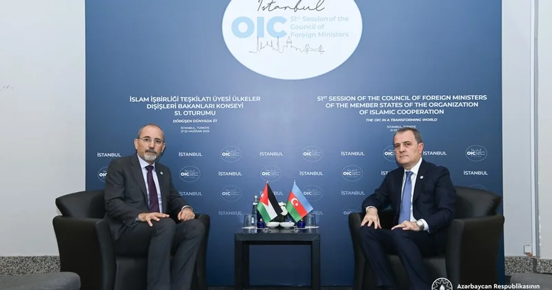 Ceyhun Bayramov iordaniyalı həmkarı ilə regional təhlükəsizliyi müzakirə edib