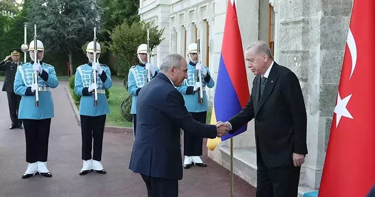 Keçmişdən kənara addım RAKURS