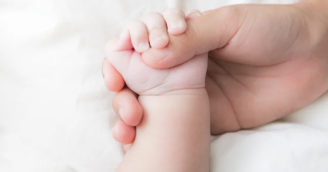 Selektiv abortun nəticəsi: Azərbaycanda yeniyetmələr arasında hər 1000 oğlana 873 qız düşür