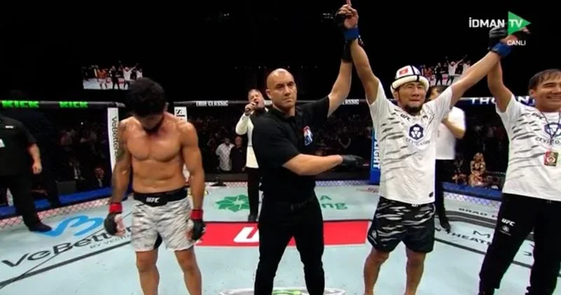 UFC Fight Night: Tofiq Musayev ilk raundda təslim oldu VİDEO