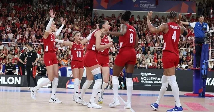 “Filenin Sultanları”dan 4 də 4 Çin də məğlub edildi