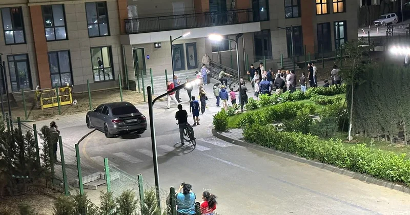 Yasamalda yaşayış kompleksində mənzil yanıb (Video)