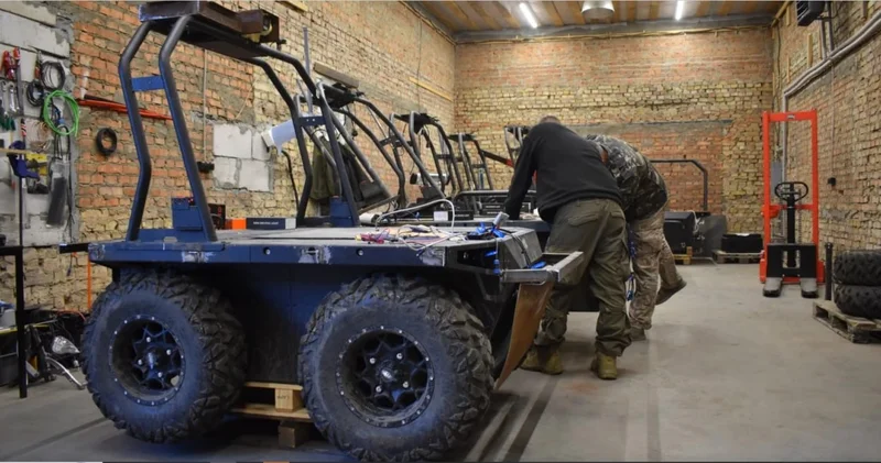Əsgərlər yerinə robotlar: Ukrayna cəbhə logistikasını dəyişir