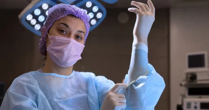 Plastik cərrah “qara həkimlər” və əməliyyat riskləri barədə danışıb