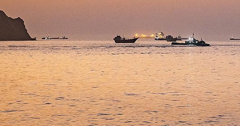 Иран настаивает: Ормуз закрыт