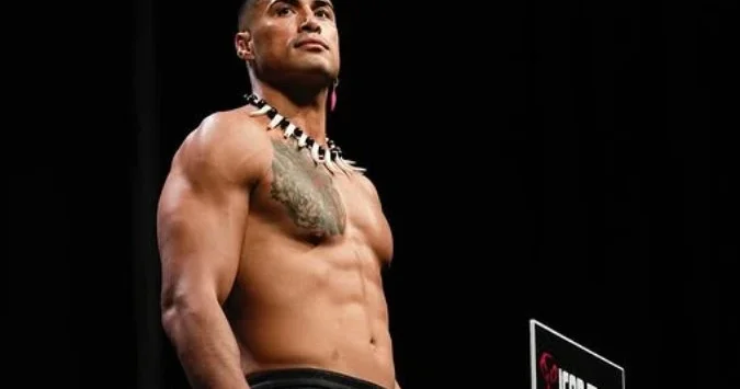 UFC çempionu qayıdacağı vaxtı açıqlayıb