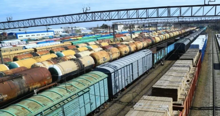 Azərbaycandan Ermənistana 1000 ton dizel yola salınıb