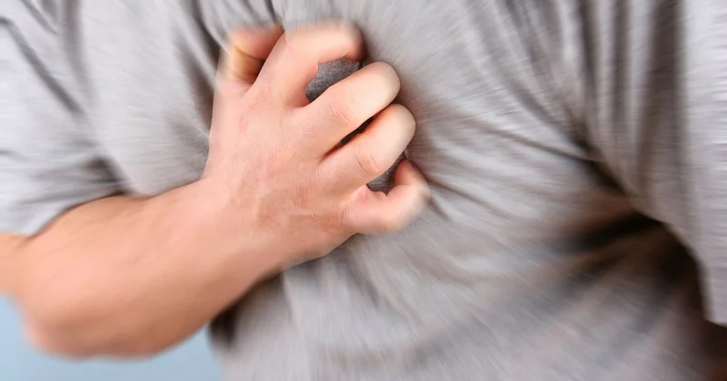 Panik atakı ürəktutmasından necə AYIRAQ?