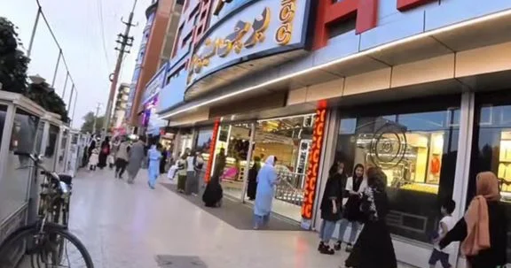 Kabildə hicaba görə onlarla qadın həbs edildi