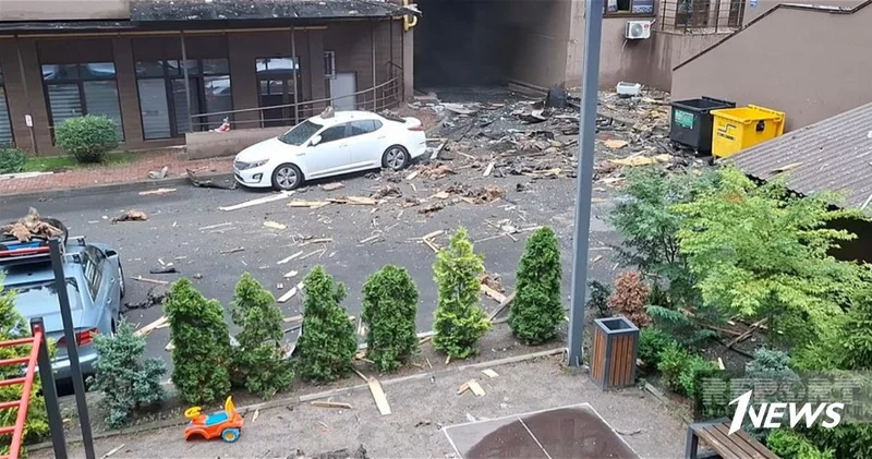 Прилегающая к посольству Азербайджана в Киеве территория подверглась ракетному обстрелу ФОТО