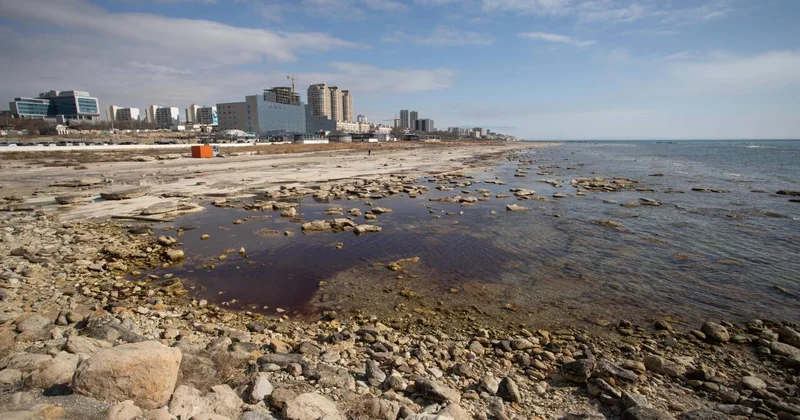 Уровень Каспийского моря опустился ниже минимального за всю историю