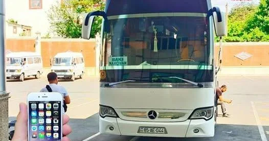 İranda saxlanılan Naxçıvan avtobusları sərbəst buraxılıb Sərnişinlərin telefonları yoxlanılıb