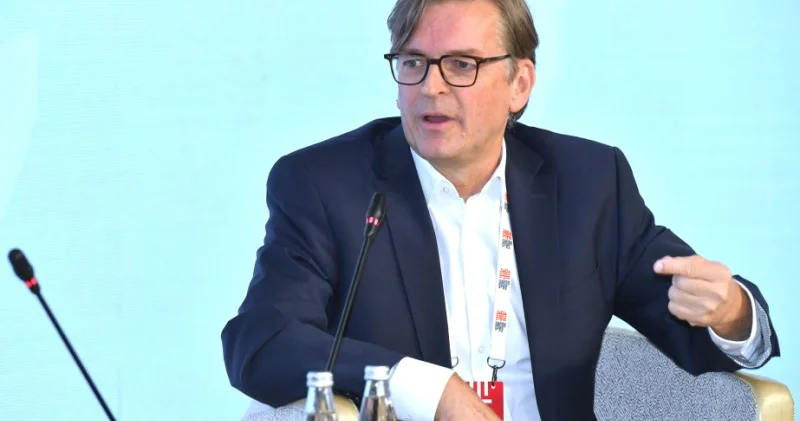 Klaus Ştrunts: Hərbi eskalasiyalar zamanı feyk xəbərlərə uymamaq xüsusilə vacibdir