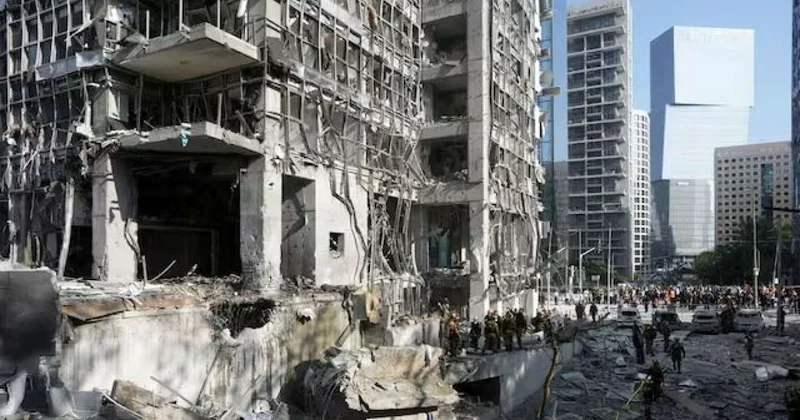 İran İsraildə xəstəxananı BOMBALADI VİDEO