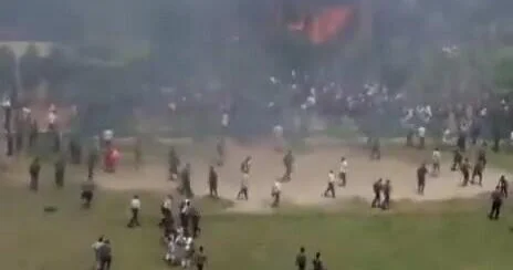 Təyyarə məktəbə çırpıldı Xeyli sayda ölən var VİDEO KONKRET