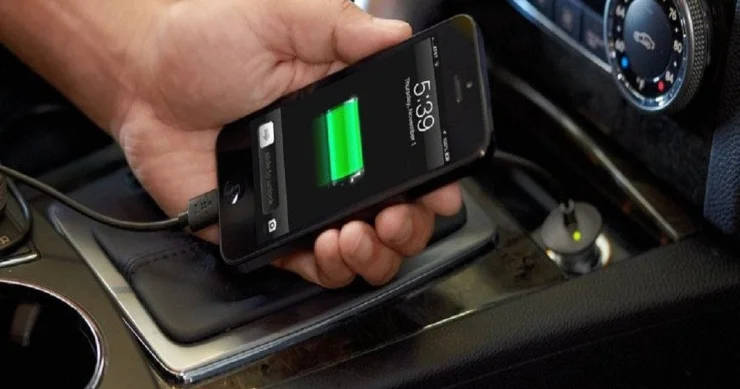 Avtomobildə telefonu istidən necə qorumaq olar? Smartfonu saxlamaq üçün ən yaxşı yerlər
