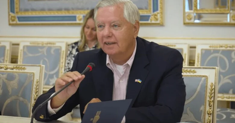 Senator: Tramp Putinə ağır zərbə vuracaq