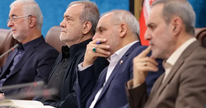 Pezeşkiandan israr: Valilərin səlahiyyəti artırlmalıdır
