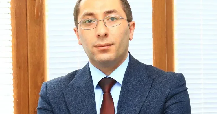 Çoxluq özəl və ya ödənişli istiqamətə gedəcək bal toplayır Elçin Əfəndi