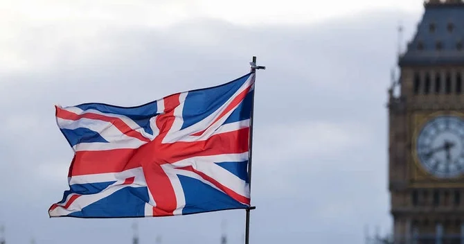 Britaniya 135 tankeri və iki şirkəti Rusiya əleyhinə sanksiyalar siyahısına saldı