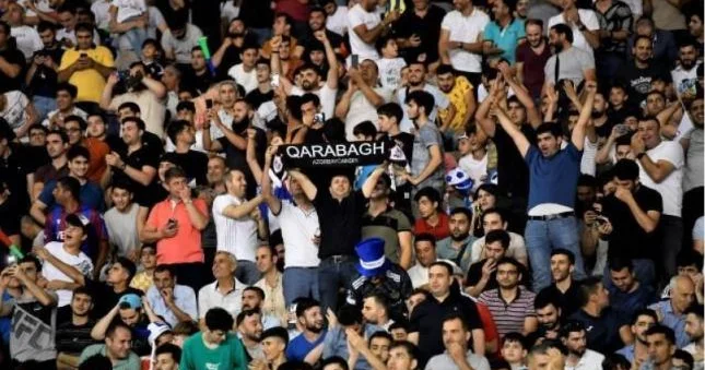 Qarabağ azarkeşlərinə müraciət edib