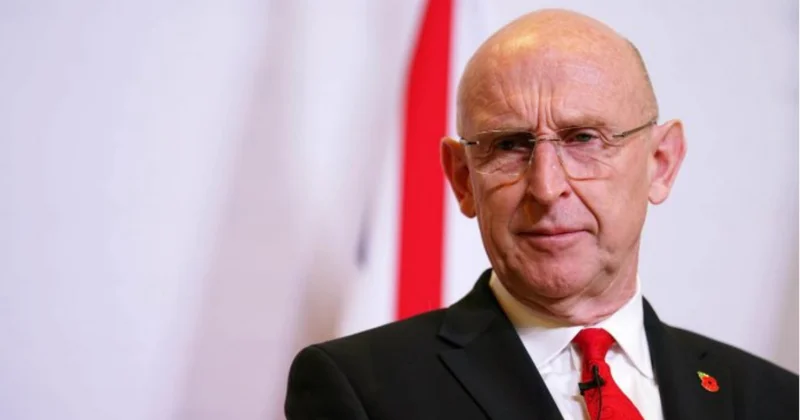 Müdafiə naziri: “50 gün ərzində Ukrayna ciddi silahlandırılmalıdır”