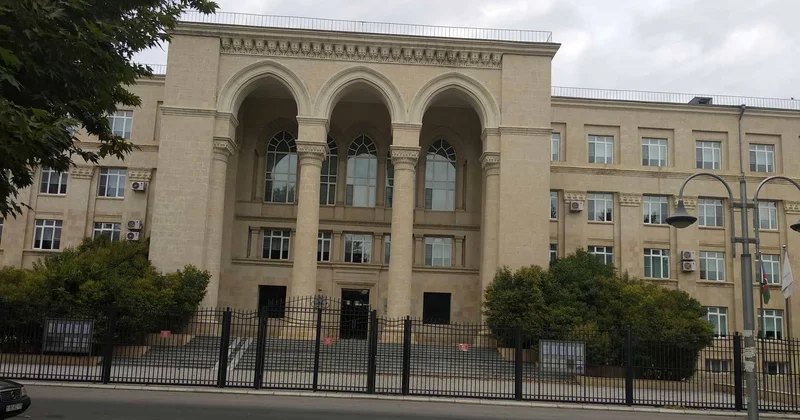 Moskva Dövlət Tibb Universitetinin Bakı filialı 650 minlik santexnik, elektrik malları alır