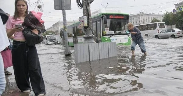 Moskvanı sel suları basdı