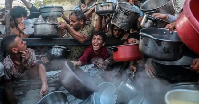 Qəzzada aclıq böhranı: 18 fələstinli öldü