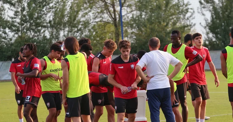 Premyer Liqa klubu 5 futbolçunu komandaya buraxmadı SƏBƏB