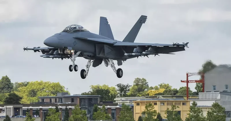 Испания впервые отправляет F 18 в Исландию