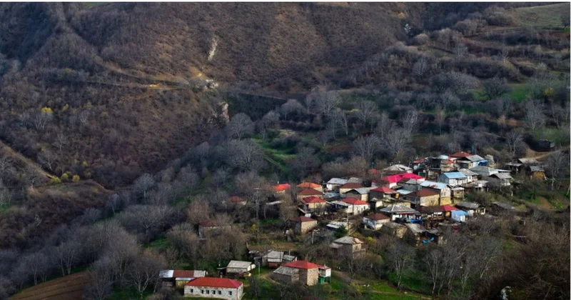 “150 200 min erməninin yarısı Zəngəzurdan köçəcək”