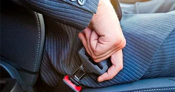 Oturacağa keçirilən üzlük qəza zamanı təhlükə riskini artırır? EKSPERT DANIŞDI
