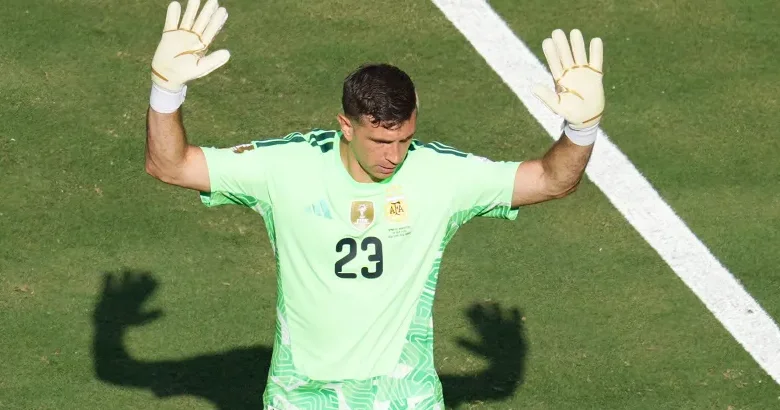 Argentinalı qolkiper millidən ayrılacağına işarə etdi Bu ağrını izah etmək çətindir