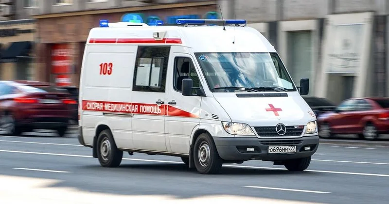 Rusiyada 7 yaşlı uşaq 7 ci mərtəbədən yıxıldı, sağ qaldı