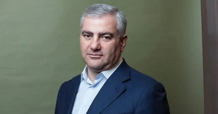 Daha 4 nəfər deputatlığa namizədliyini geri götürüb