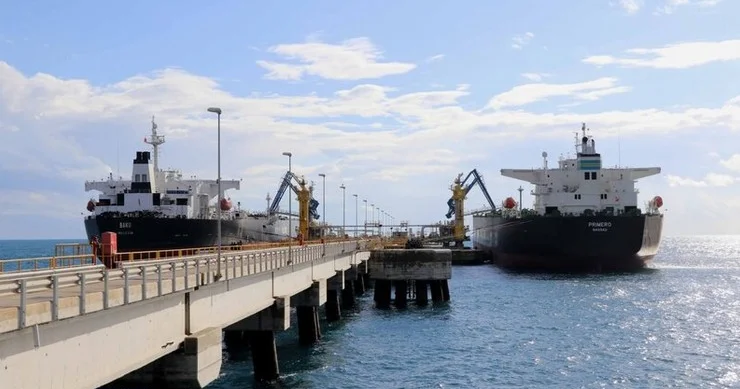 Qazaxıstan Qara dənizdəki terminal vasitəsilə xam neft nəqlini dayandırır