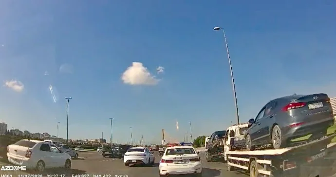Prospektdə “Hyundai” “Mercedes”ə çırpıldı Təlimçi səbəbi açıqladı VİDEO