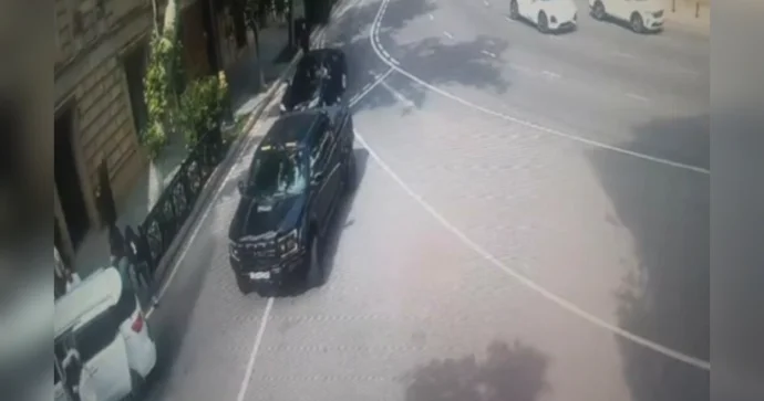 Bir çox sürücü bu xəttə fikir vermir: Diqqətli olun VİDEO