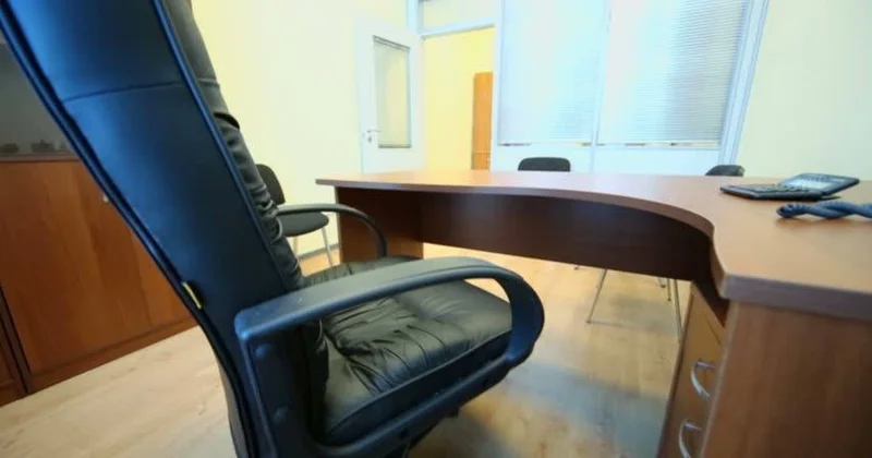 2026 cı ilin ilk altı ayında vəzifəsini itirən məmurlar: Kimlər postu ilə vidalaşdı?