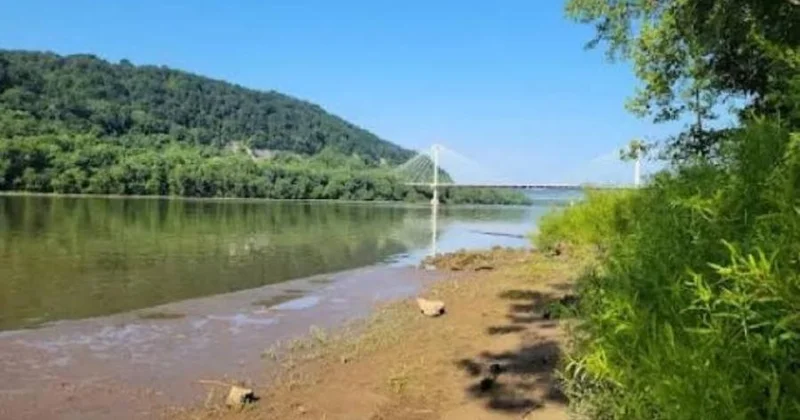 ABŞ də batan adamı xilas etmək istəyən 5 nəfər boğuldu