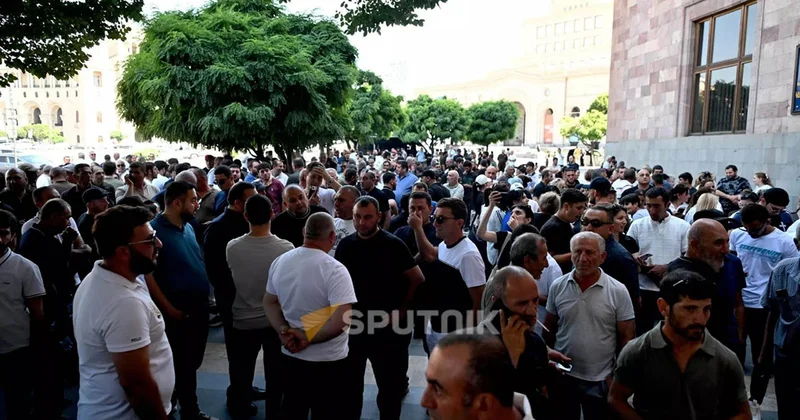 Ermənistanda fermerlər etiraz aksiyası keçirir
