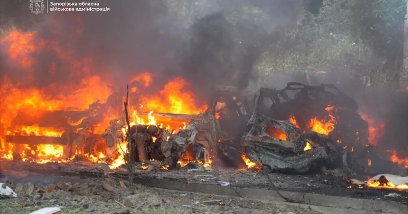 Rusiyadan Zaporojyeni BOMBALADI Ölən və yaralılar var VİDEO