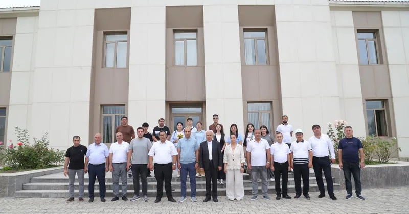 YAP Hacıqabul rayon təşkilatının partiya fəalları və gənc könüllülərinin Şamaxı şəhərinə elmi praktik ekskursiya təşkil edilib